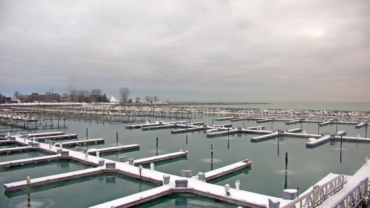 Thumbnail for current weather camera view from Waukegan Harbor and Marina in Waukegan, Illinois