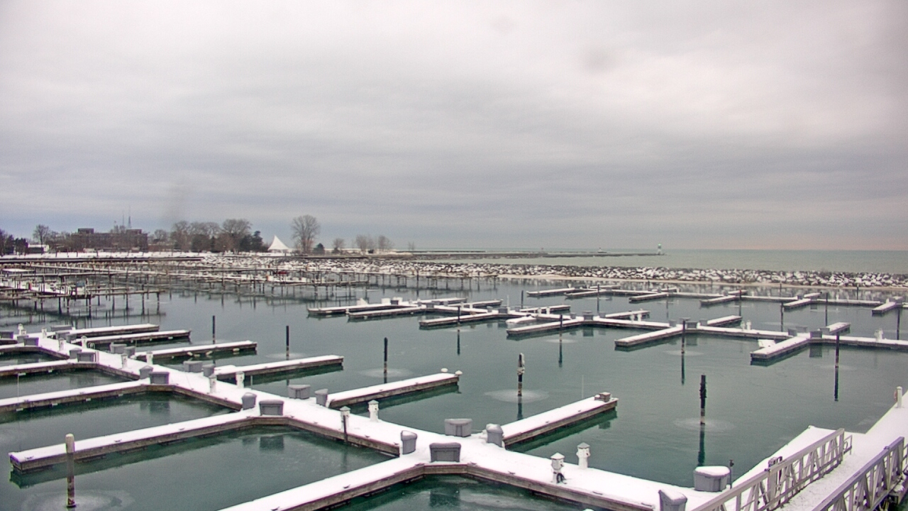 Thumbnail for current weather camera view from Waukegan Harbor and Marina in Waukegan, Illinois