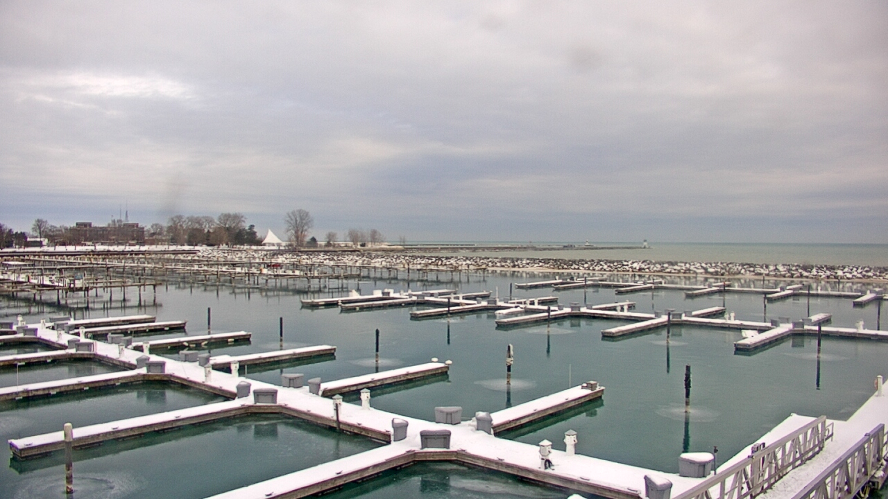 Thumbnail for current weather camera view from Waukegan Harbor and Marina in Waukegan, Illinois
