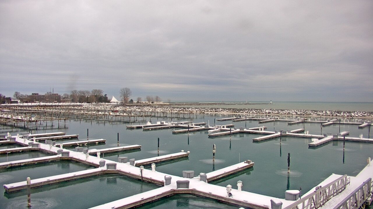 Thumbnail for current weather camera view from Waukegan Harbor and Marina in Waukegan, Illinois