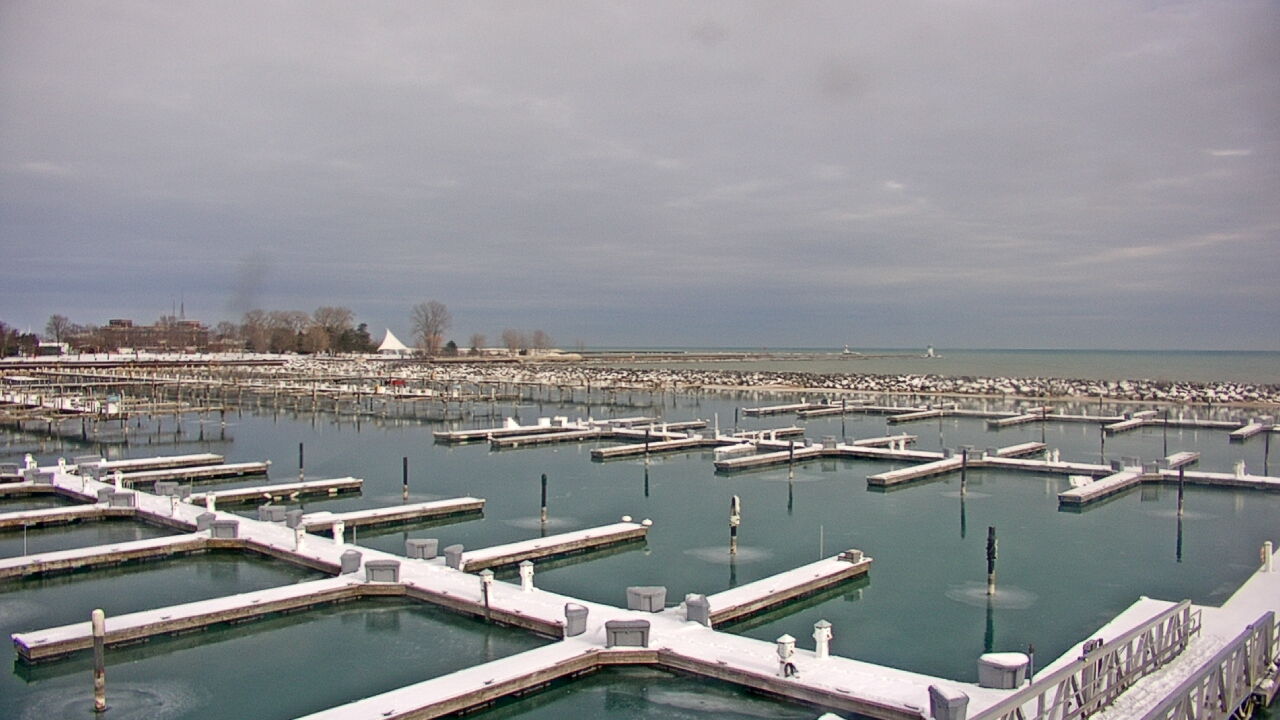 Thumbnail for current weather camera view from Waukegan Harbor and Marina in Waukegan, Illinois