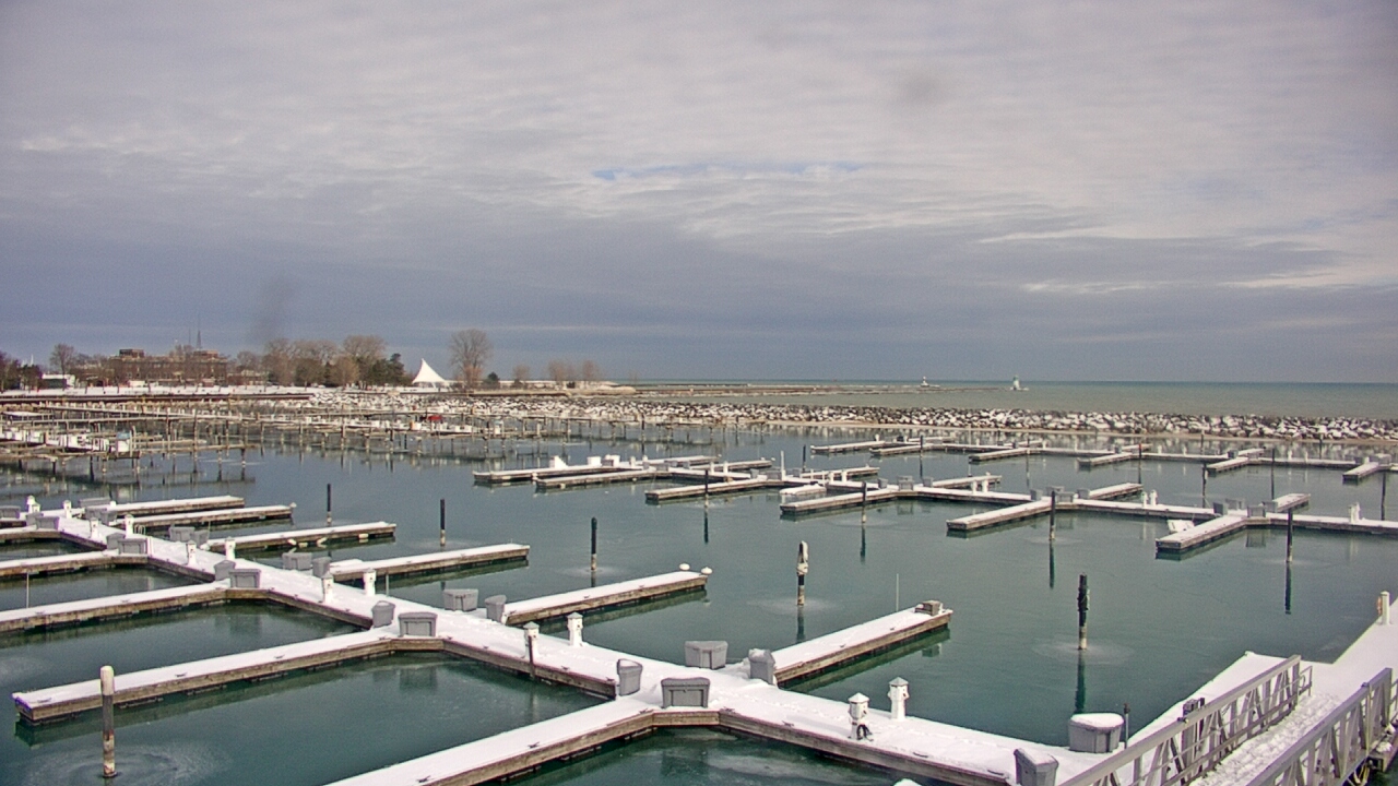 Thumbnail for current weather camera view from Waukegan Harbor and Marina in Waukegan, Illinois