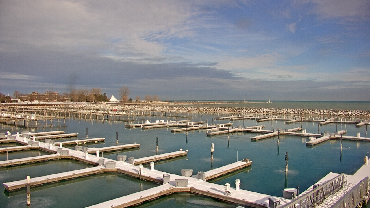 Thumbnail for current weather camera view from Waukegan Harbor and Marina in Waukegan, Illinois