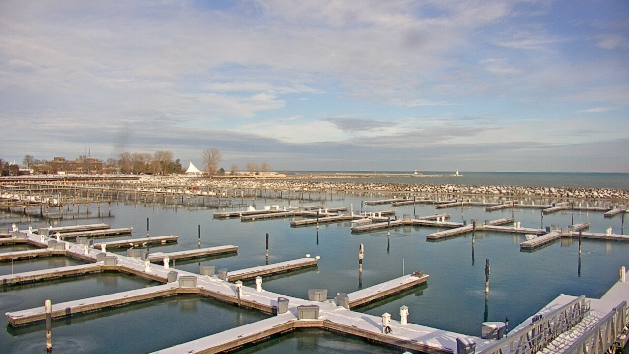 Thumbnail for current weather camera view from Waukegan Harbor and Marina in Waukegan, Illinois