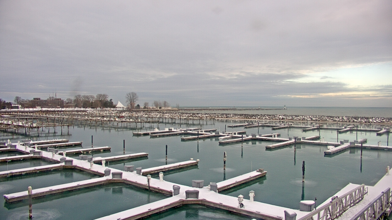 Thumbnail for current weather camera view from Waukegan Harbor and Marina in Waukegan, Illinois