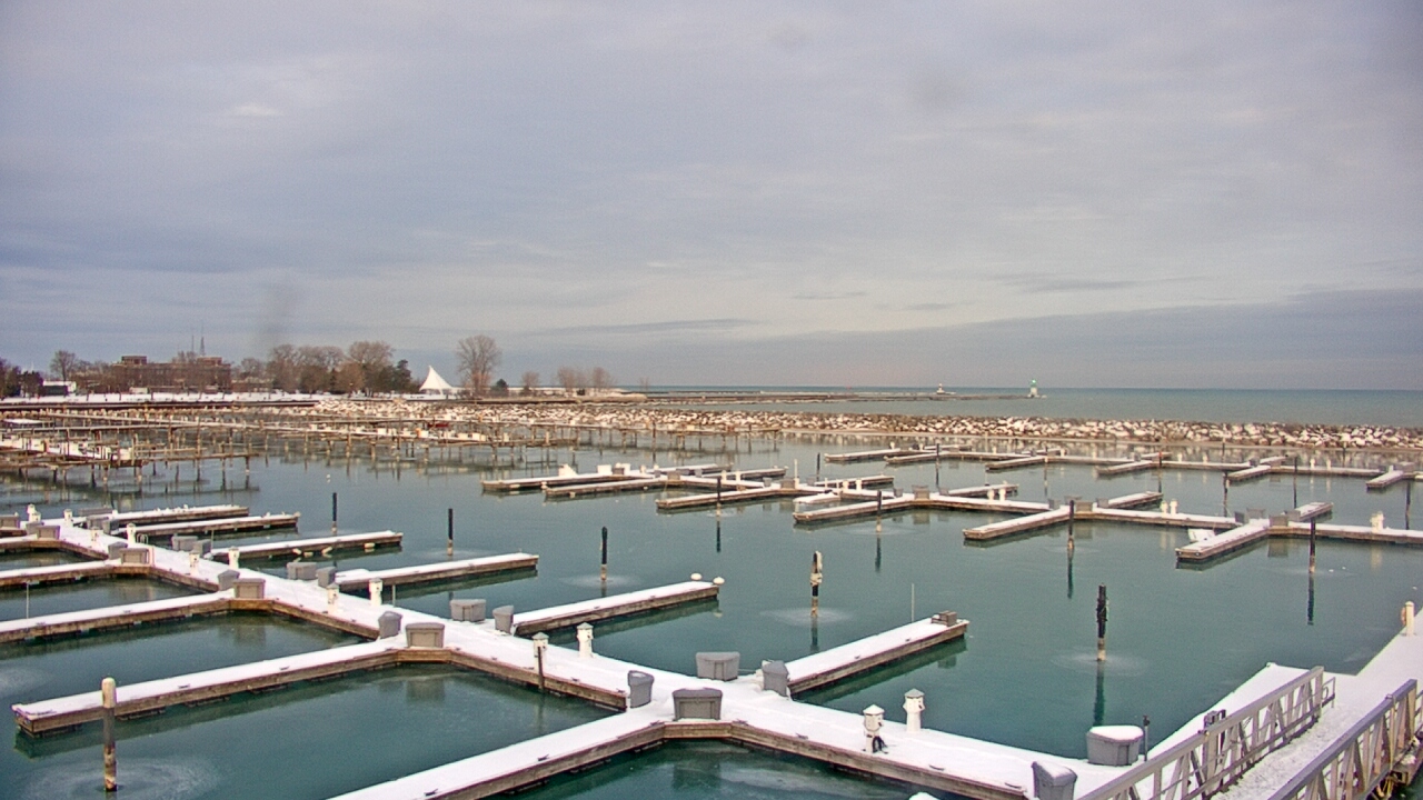 Thumbnail for current weather camera view from Waukegan Harbor and Marina in Waukegan, Illinois