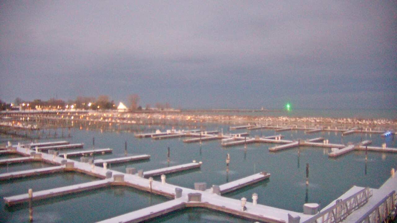 Thumbnail for current weather camera view from Waukegan Harbor and Marina in Waukegan, Illinois