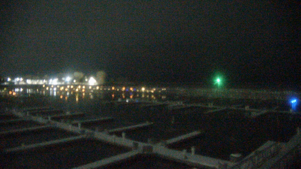Thumbnail for current weather camera view from Waukegan Harbor and Marina in Waukegan, Illinois