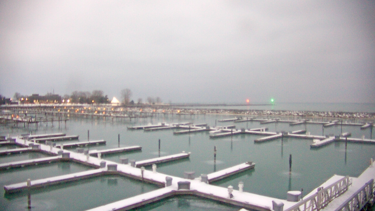 Thumbnail for current weather camera view from Waukegan Harbor and Marina in Waukegan, Illinois