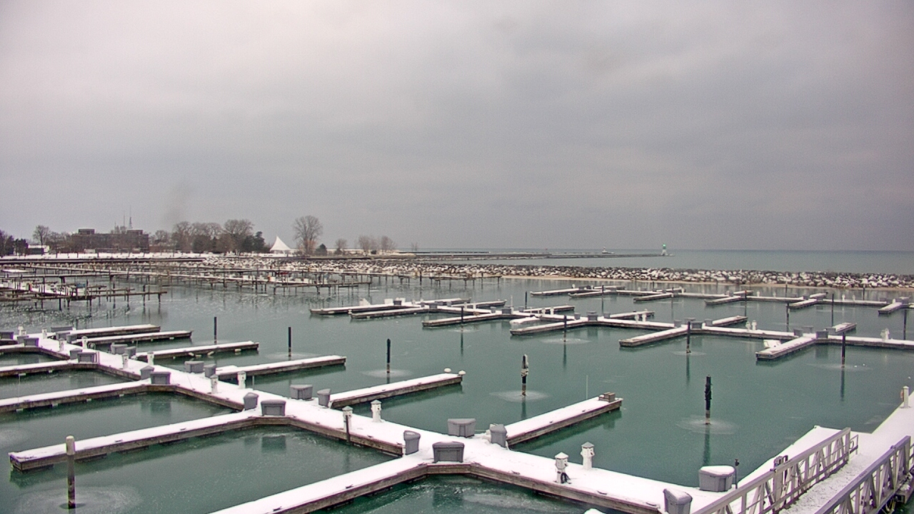 Thumbnail for current weather camera view from Waukegan Harbor and Marina in Waukegan, Illinois
