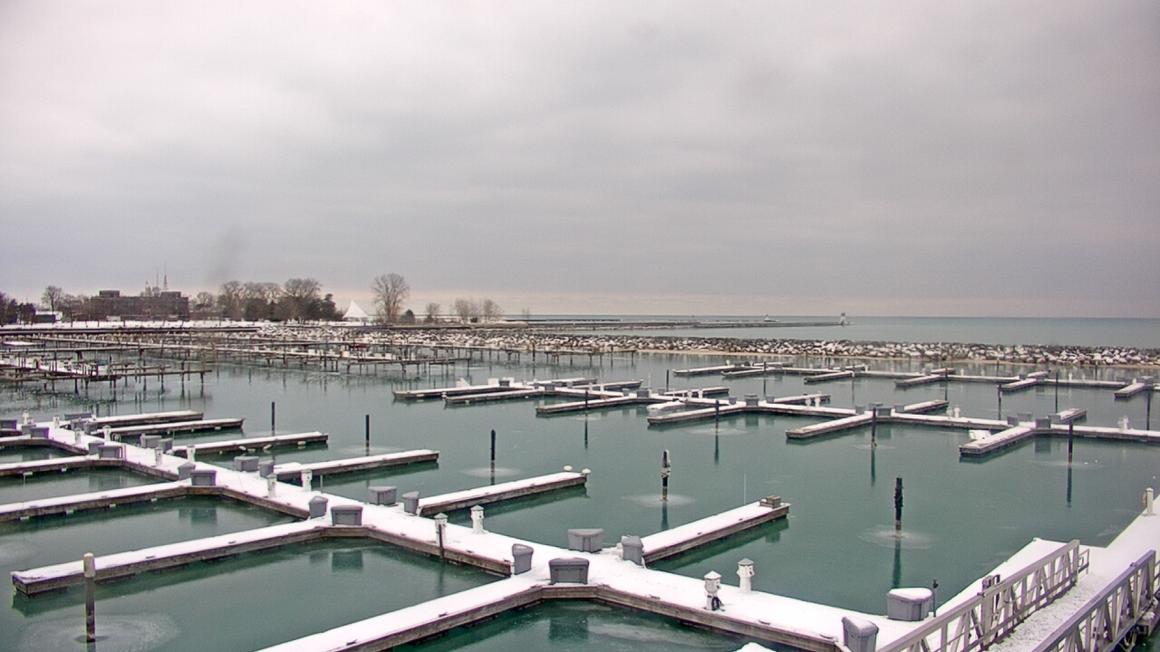 Thumbnail for current weather camera view from Waukegan Harbor and Marina in Waukegan, Illinois