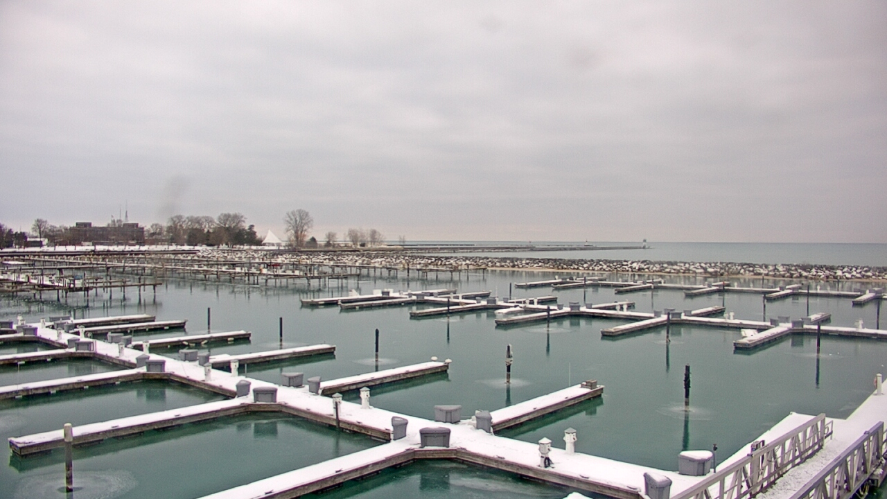 Thumbnail for current weather camera view from Waukegan Harbor and Marina in Waukegan, Illinois