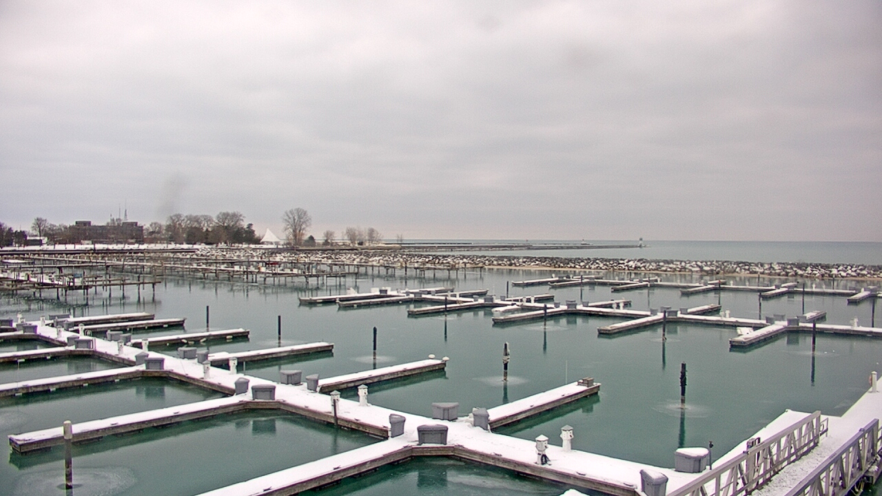 Thumbnail for current weather camera view from Waukegan Harbor and Marina in Waukegan, Illinois