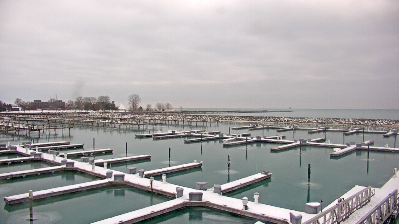 Thumbnail for current weather camera view from Waukegan Harbor and Marina in Waukegan, Illinois
