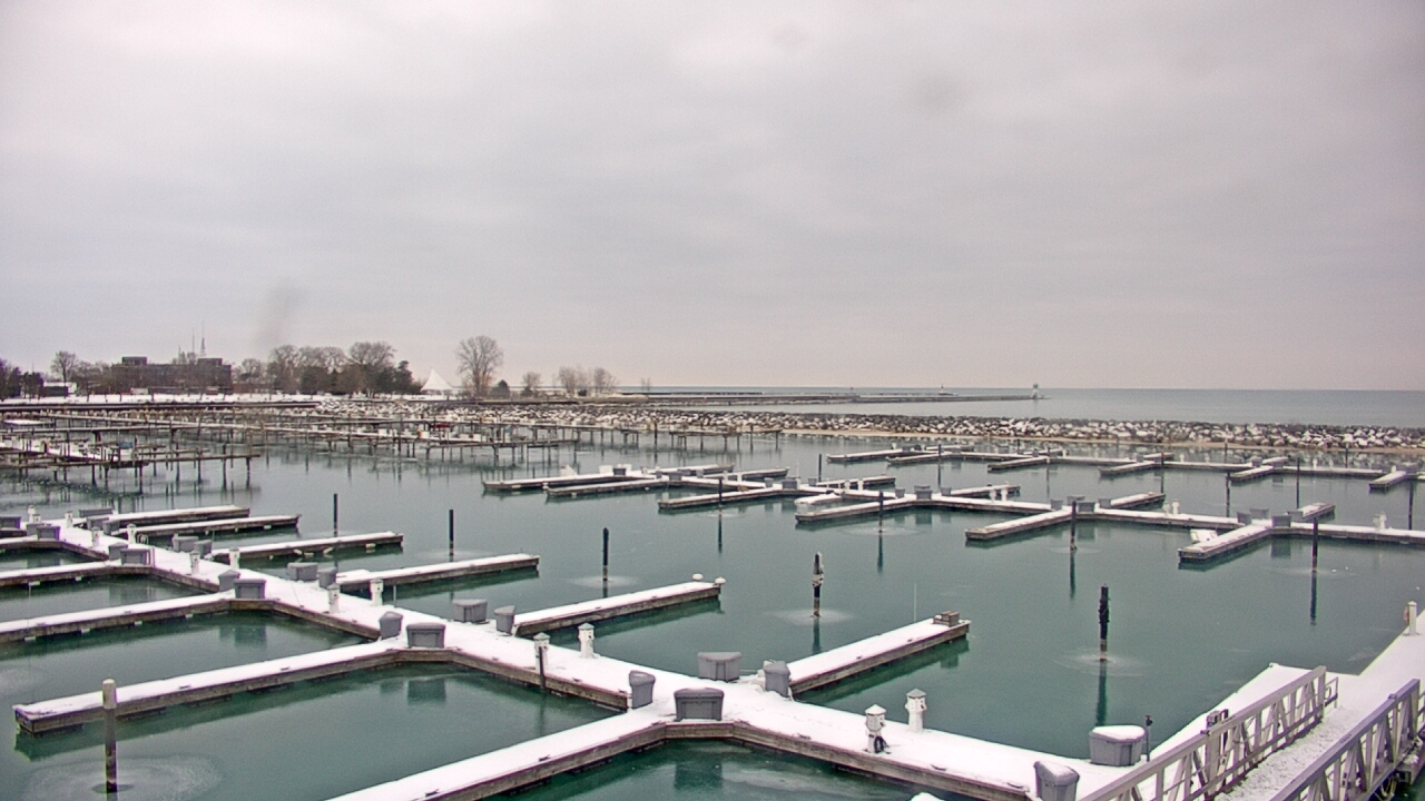Thumbnail for current weather camera view from Waukegan Harbor and Marina in Waukegan, Illinois
