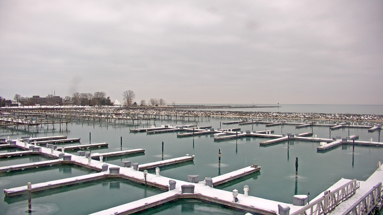 Thumbnail for current weather camera view from Waukegan Harbor and Marina in Waukegan, Illinois
