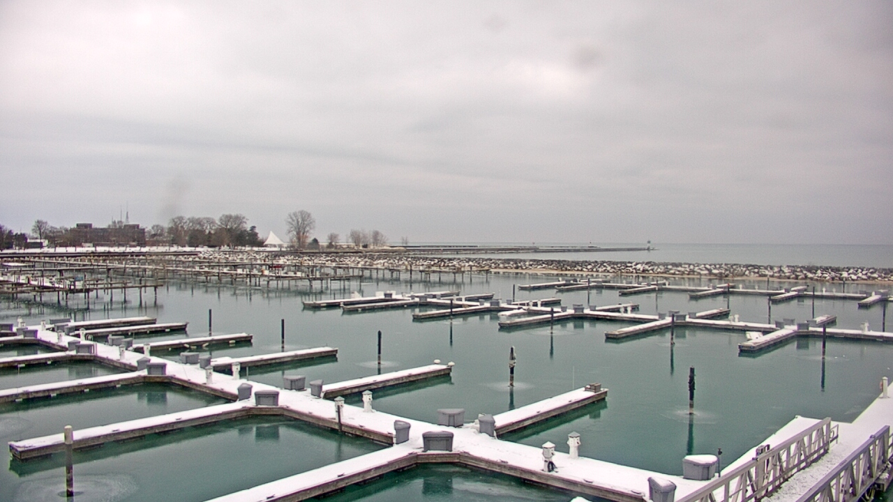 Thumbnail for current weather camera view from Waukegan Harbor and Marina in Waukegan, Illinois