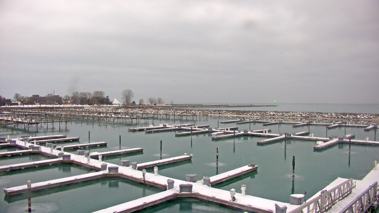 Thumbnail for current weather camera view from Waukegan Harbor and Marina in Waukegan, Illinois