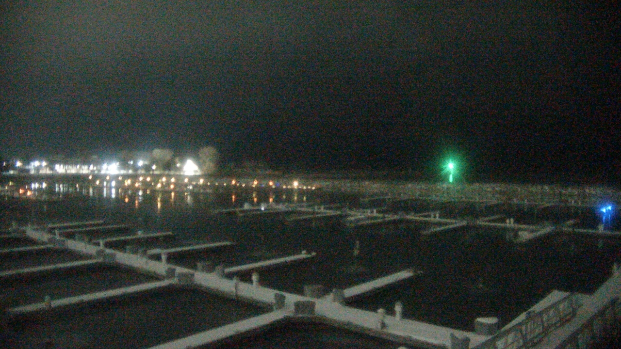 Thumbnail for current weather camera view from Waukegan Harbor and Marina in Waukegan, Illinois