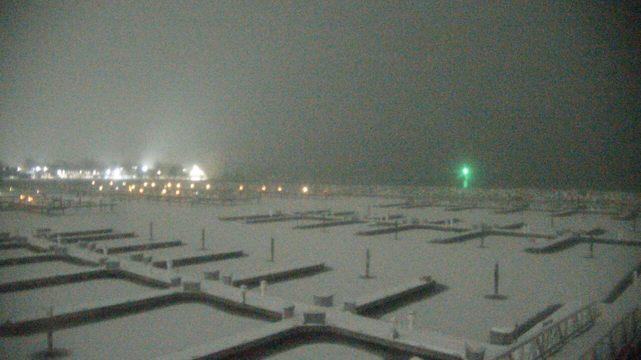 Thumbnail for current weather camera view from Waukegan Harbor and Marina in Waukegan, Illinois