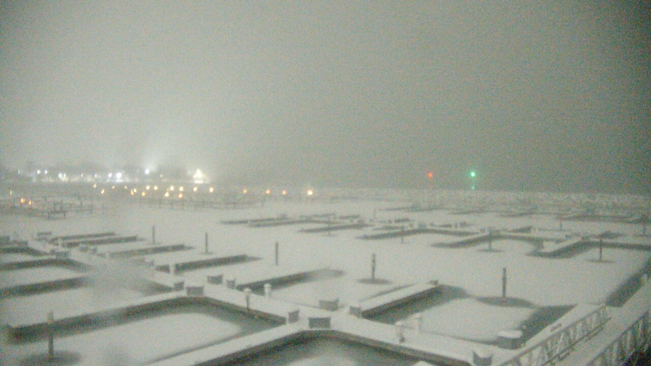 Thumbnail for current weather camera view from Waukegan Harbor and Marina in Waukegan, Illinois