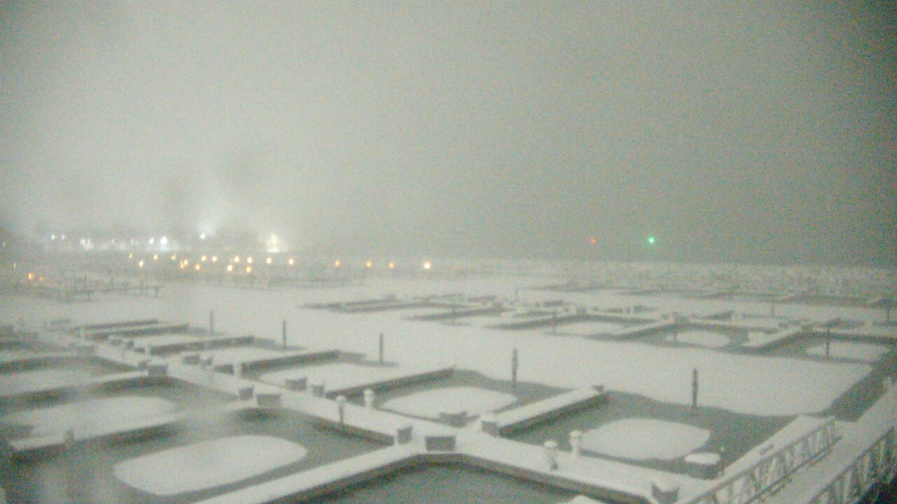 Thumbnail for current weather camera view from Waukegan Harbor and Marina in Waukegan, Illinois