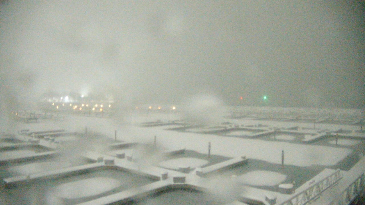 Thumbnail for current weather camera view from Waukegan Harbor and Marina in Waukegan, Illinois