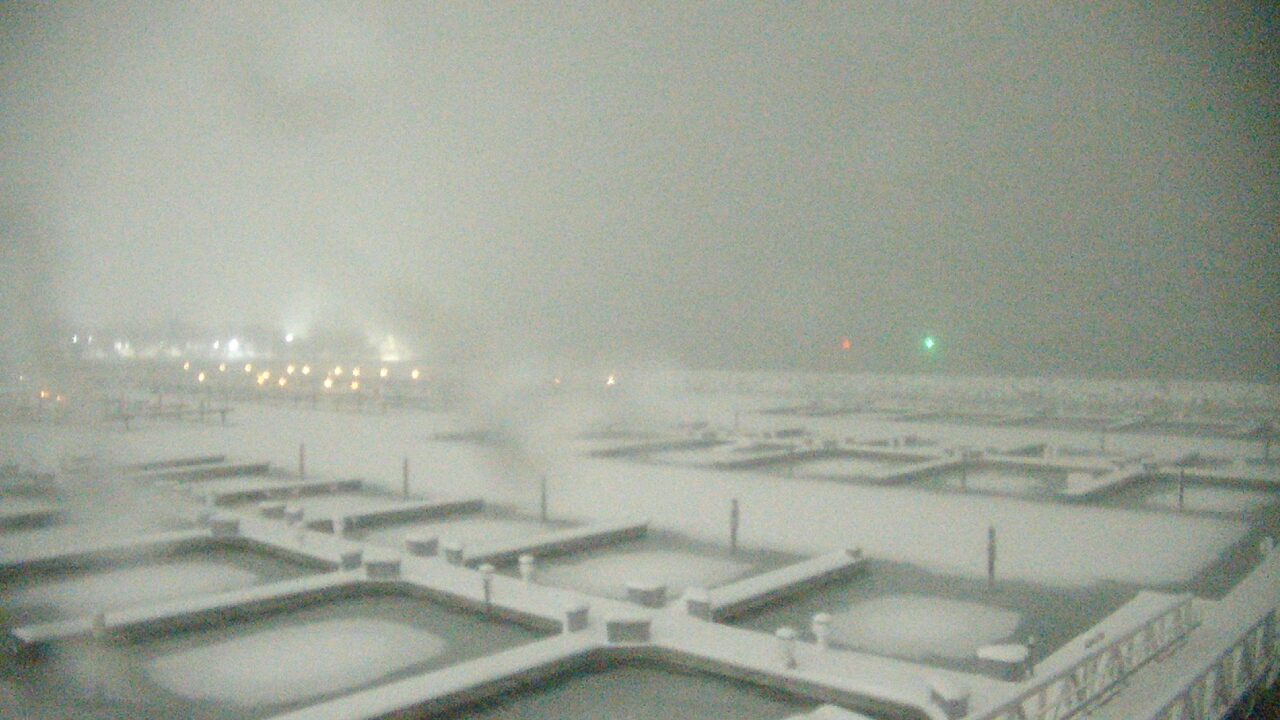Thumbnail for current weather camera view from Waukegan Harbor and Marina in Waukegan, Illinois