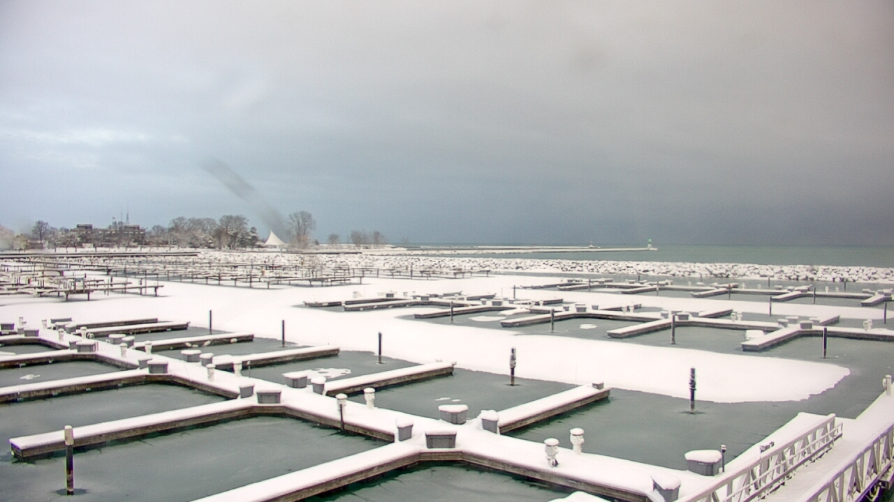Thumbnail for current weather camera view from Waukegan Harbor and Marina in Waukegan, Illinois