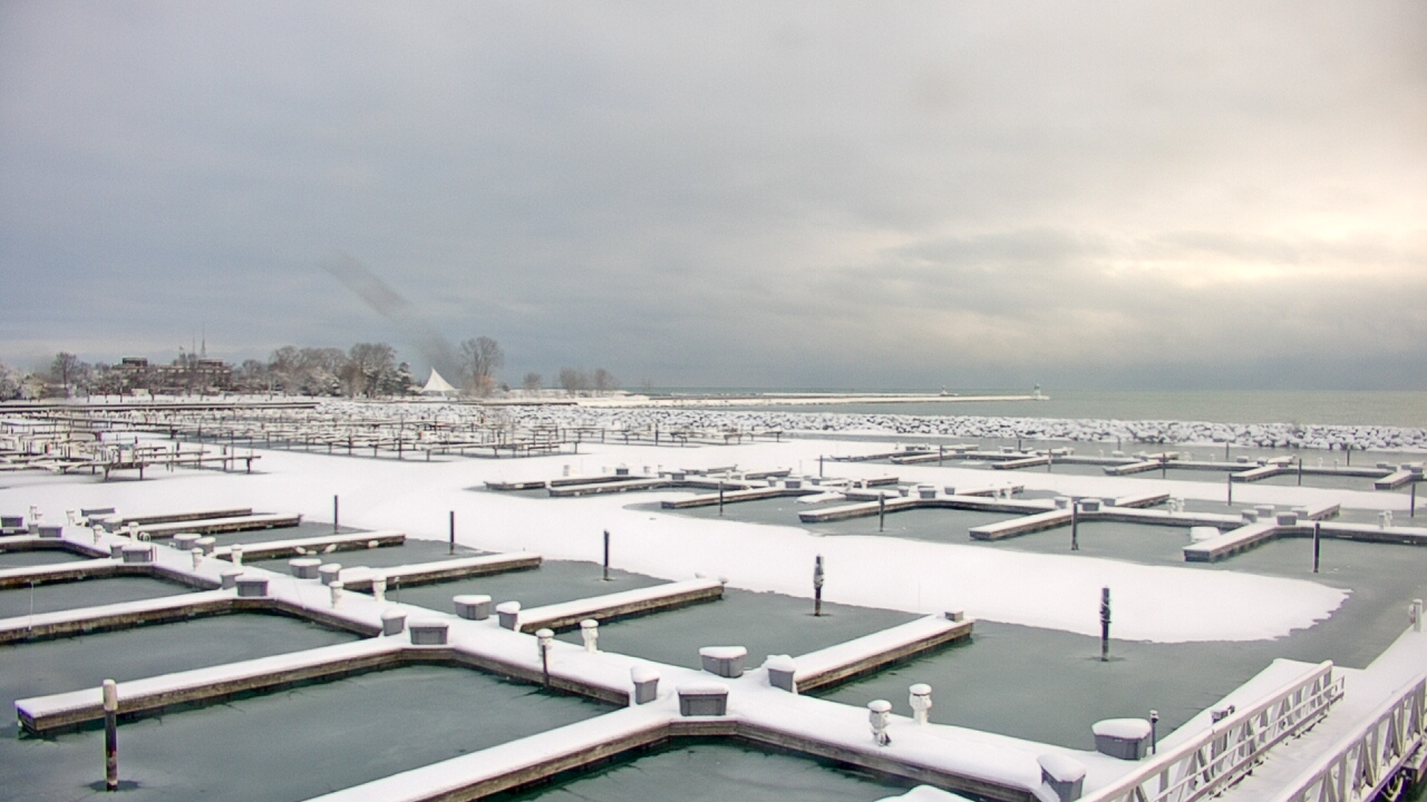 Thumbnail for current weather camera view from Waukegan Harbor and Marina in Waukegan, Illinois