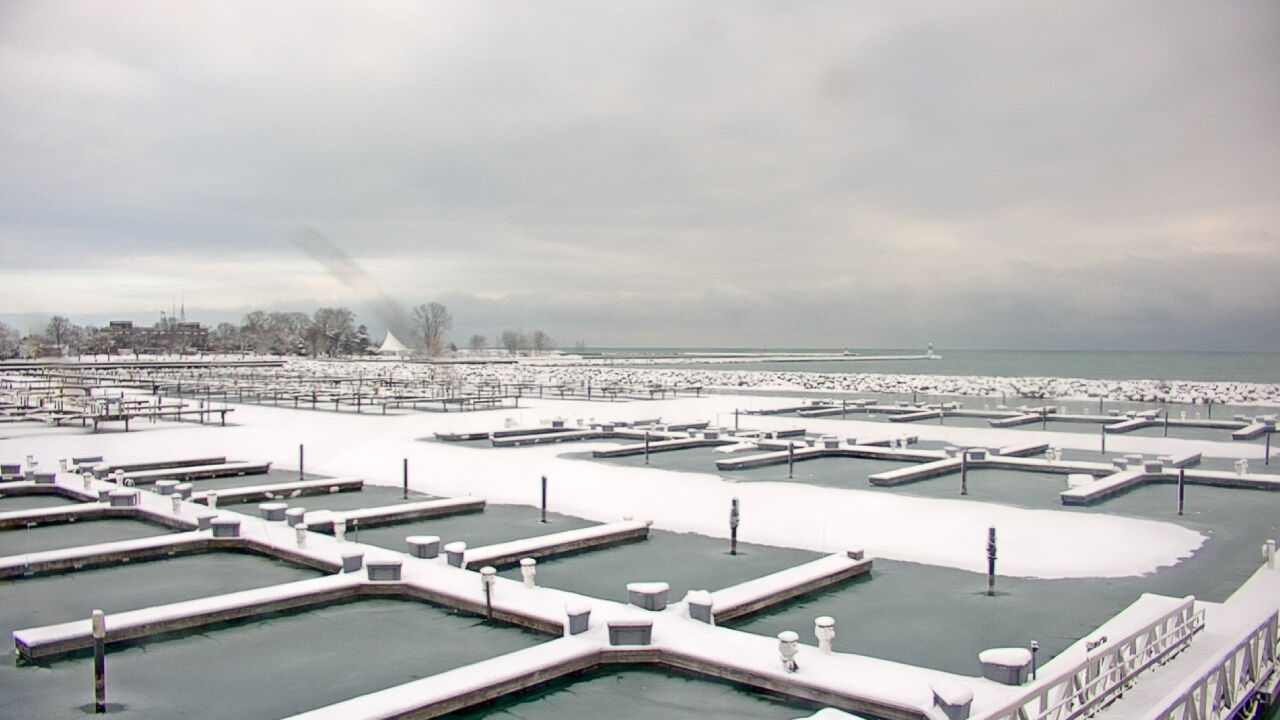 Thumbnail for current weather camera view from Waukegan Harbor and Marina in Waukegan, Illinois