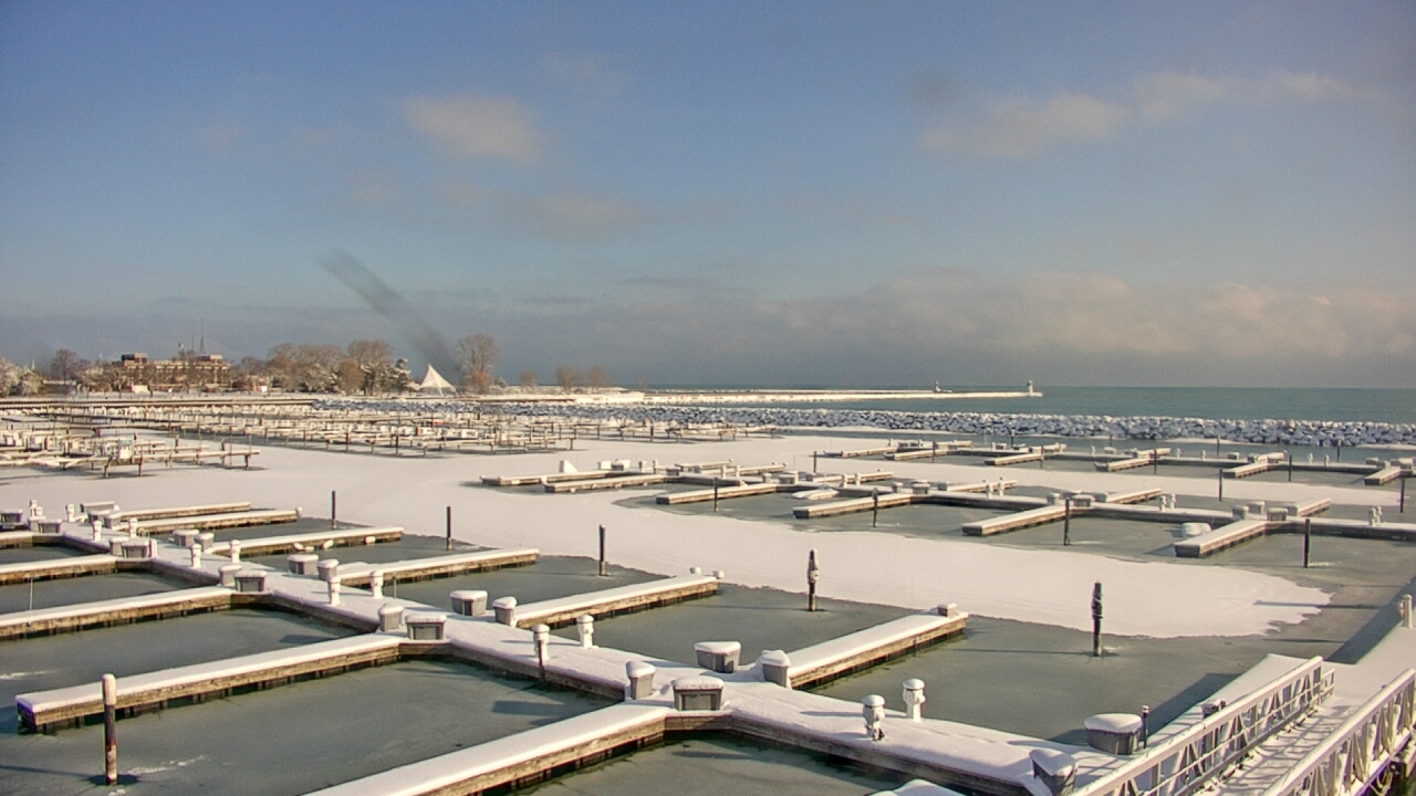 Thumbnail for current weather camera view from Waukegan Harbor and Marina in Waukegan, Illinois