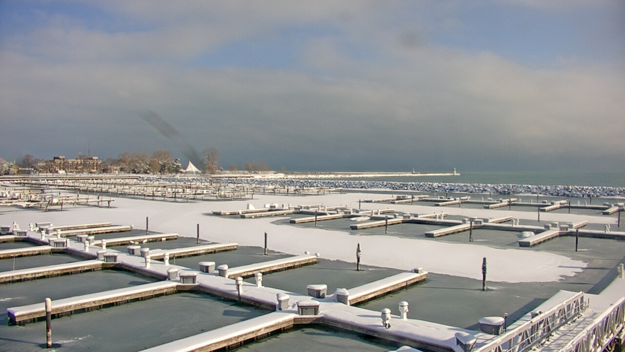 Thumbnail for current weather camera view from Waukegan Harbor and Marina in Waukegan, Illinois