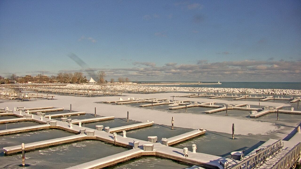 Thumbnail for current weather camera view from Waukegan Harbor and Marina in Waukegan, Illinois