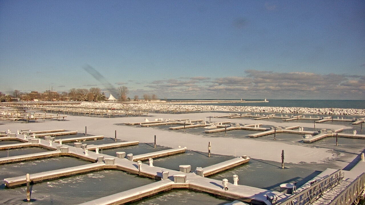 Thumbnail for current weather camera view from Waukegan Harbor and Marina in Waukegan, Illinois