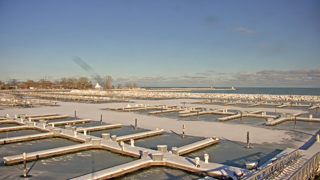 Thumbnail for current weather camera view from Waukegan Harbor and Marina in Waukegan, Illinois