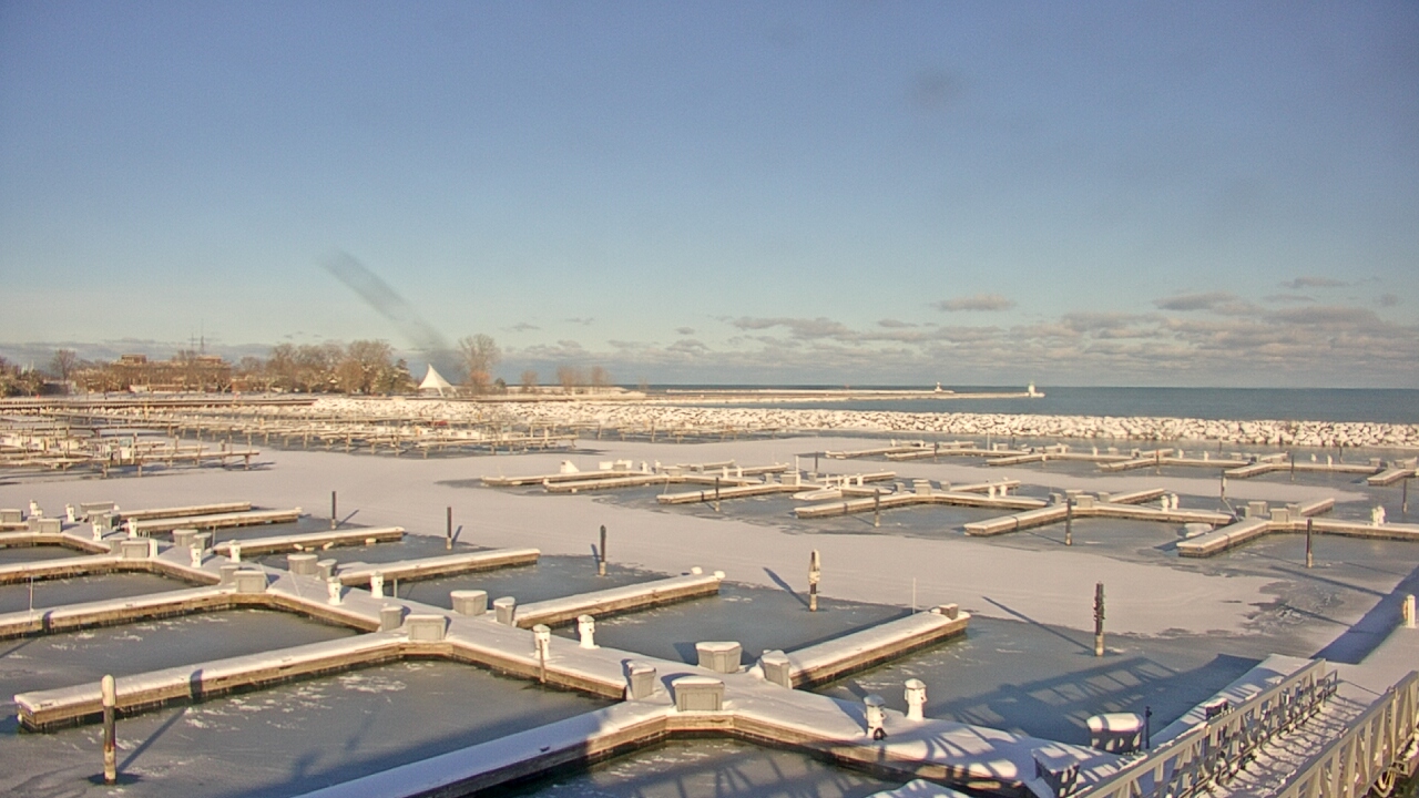 Thumbnail for current weather camera view from Waukegan Harbor and Marina in Waukegan, Illinois