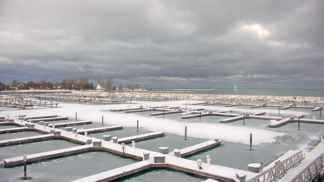 Thumbnail for current weather camera view from Waukegan Harbor and Marina in Waukegan, Illinois