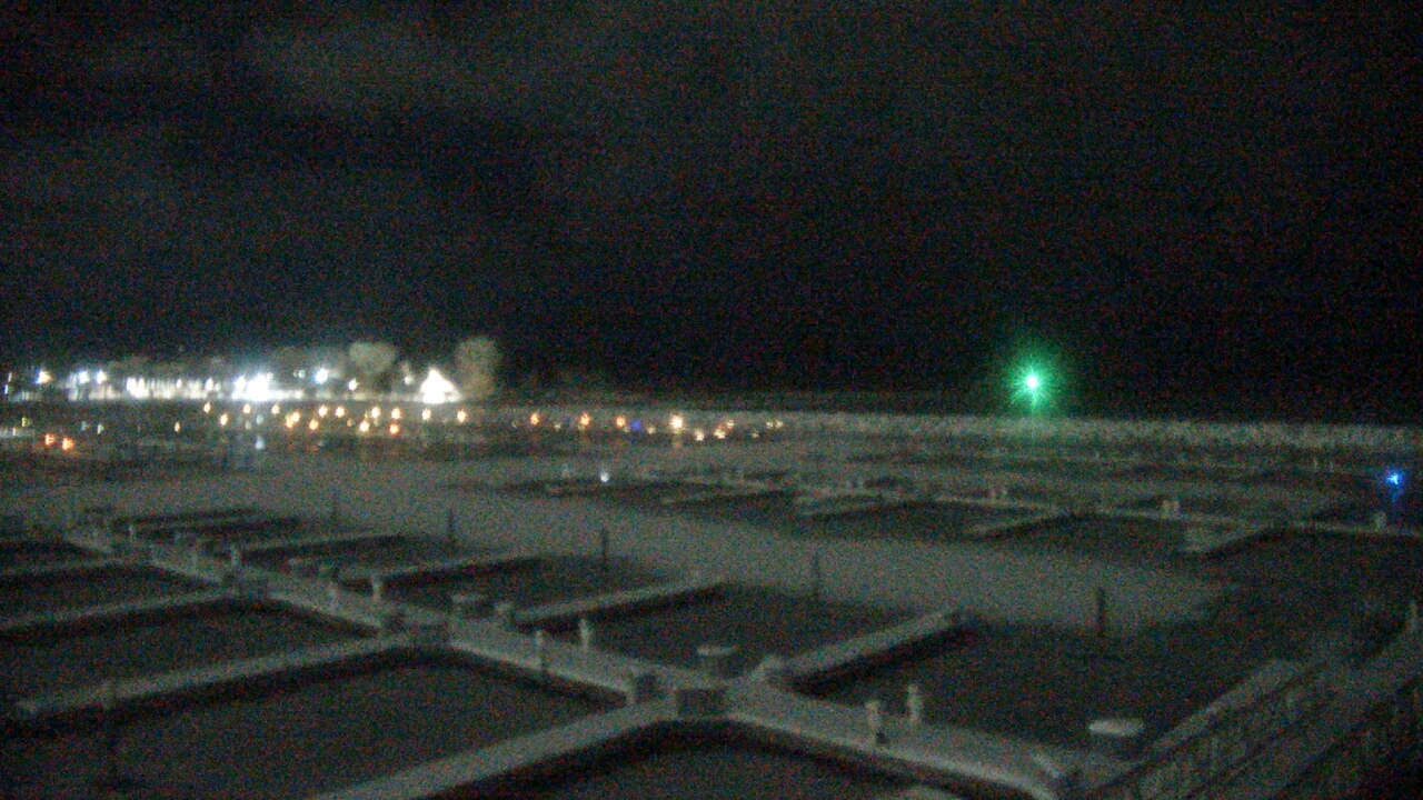 Thumbnail for current weather camera view from Waukegan Harbor and Marina in Waukegan, Illinois