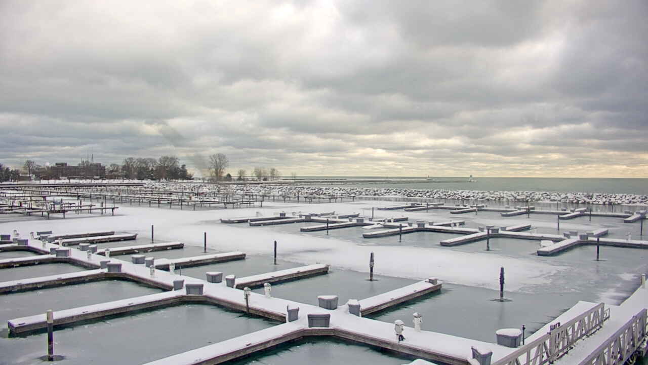 Thumbnail for current weather camera view from Waukegan Harbor and Marina in Waukegan, Illinois