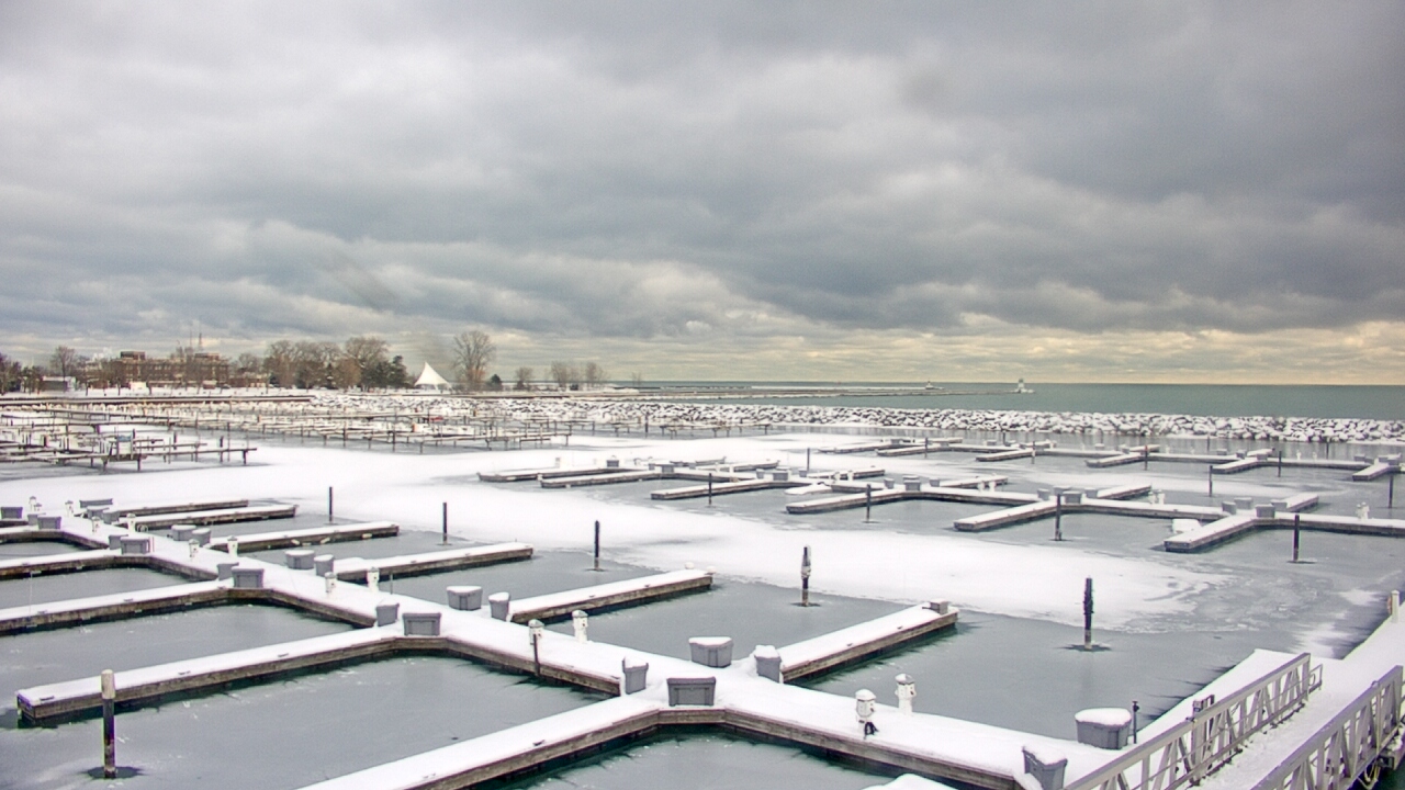 Thumbnail for current weather camera view from Waukegan Harbor and Marina in Waukegan, Illinois
