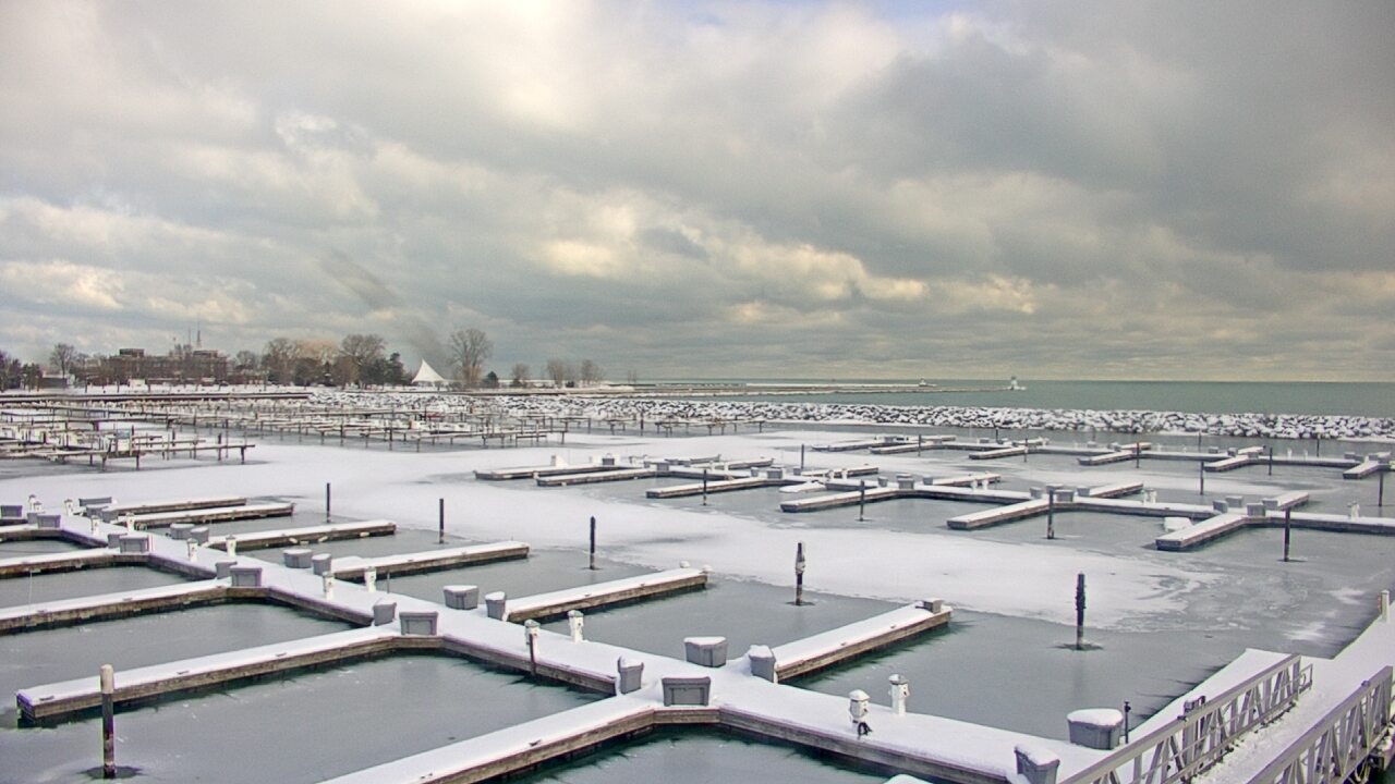 Thumbnail for current weather camera view from Waukegan Harbor and Marina in Waukegan, Illinois