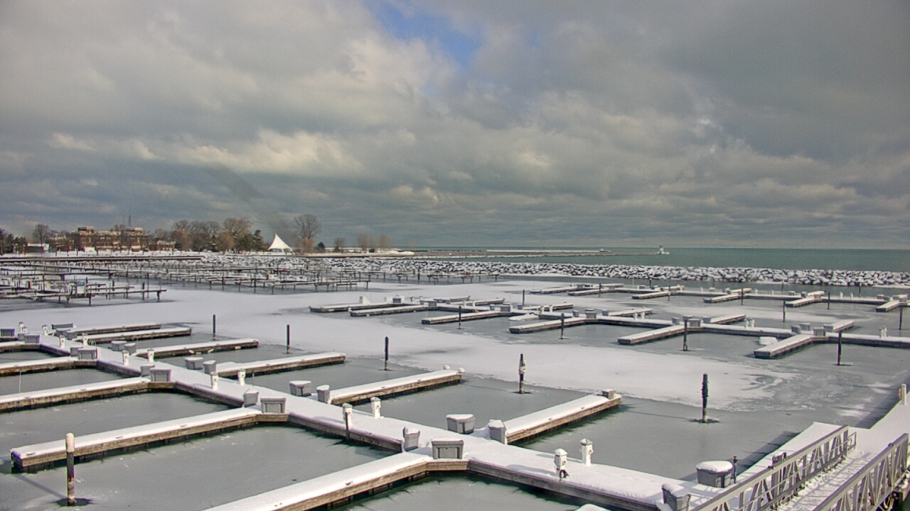 Thumbnail for current weather camera view from Waukegan Harbor and Marina in Waukegan, Illinois
