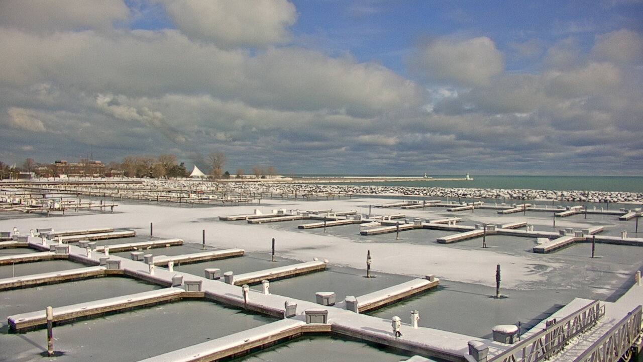 Thumbnail for current weather camera view from Waukegan Harbor and Marina in Waukegan, Illinois