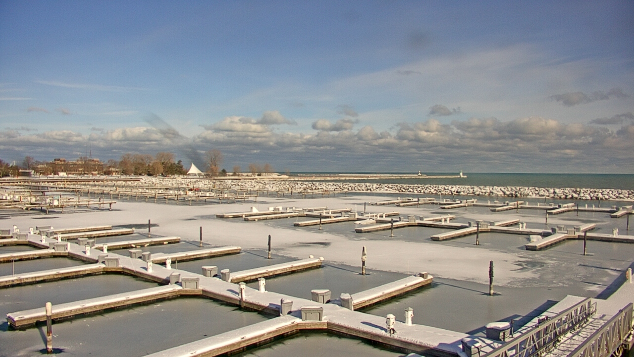 Thumbnail for current weather camera view from Waukegan Harbor and Marina in Waukegan, Illinois
