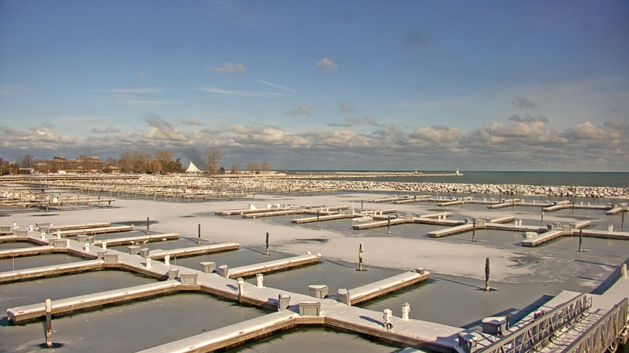 Thumbnail for current weather camera view from Waukegan Harbor and Marina in Waukegan, Illinois