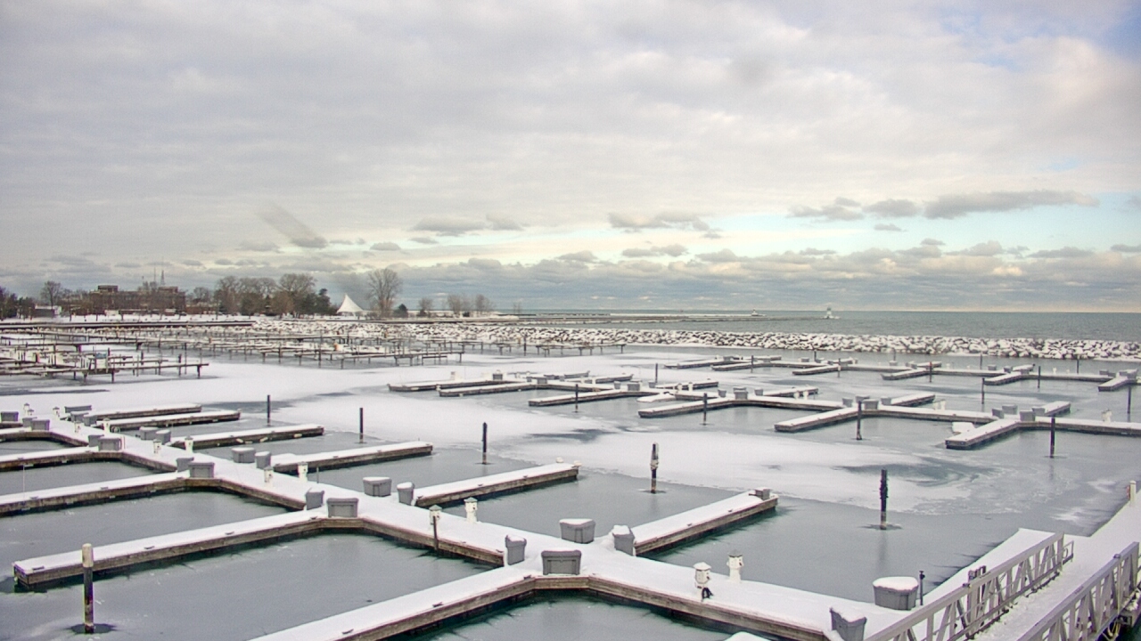 Thumbnail for current weather camera view from Waukegan Harbor and Marina in Waukegan, Illinois