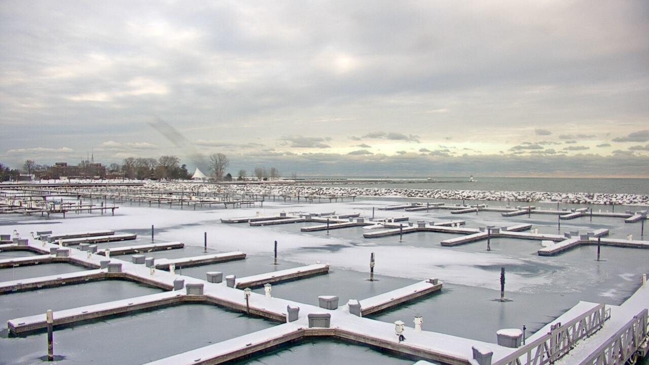 Thumbnail for current weather camera view from Waukegan Harbor and Marina in Waukegan, Illinois