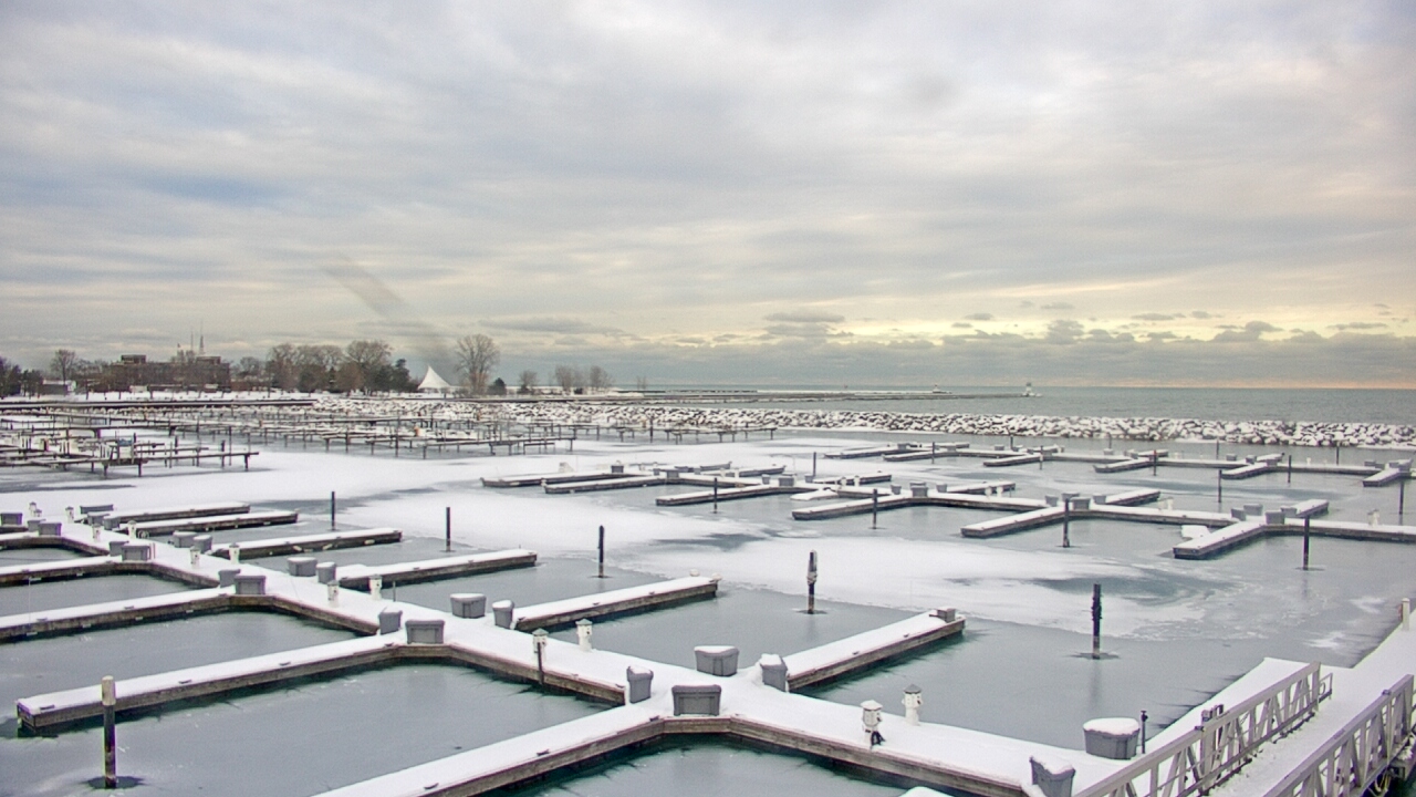 Thumbnail for current weather camera view from Waukegan Harbor and Marina in Waukegan, Illinois