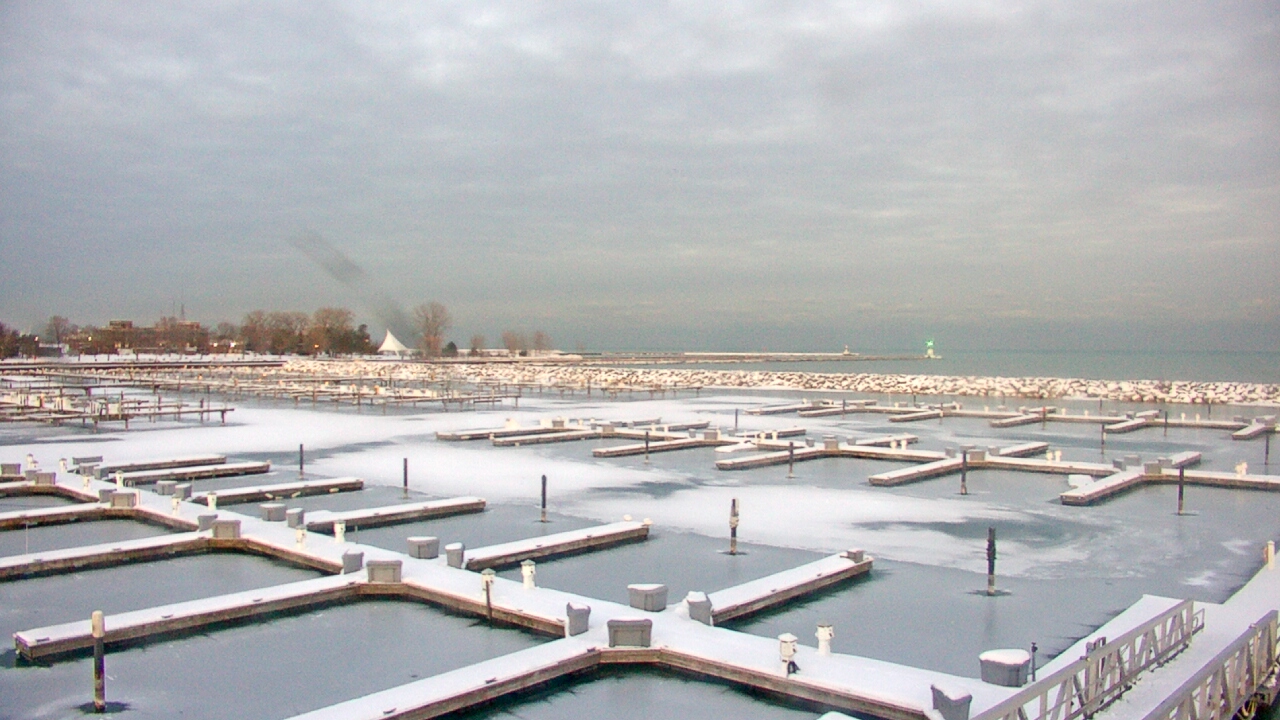 Thumbnail for current weather camera view from Waukegan Harbor and Marina in Waukegan, Illinois